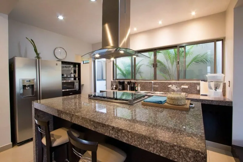 Shared kitchen and dining space at MindScape Retreat.