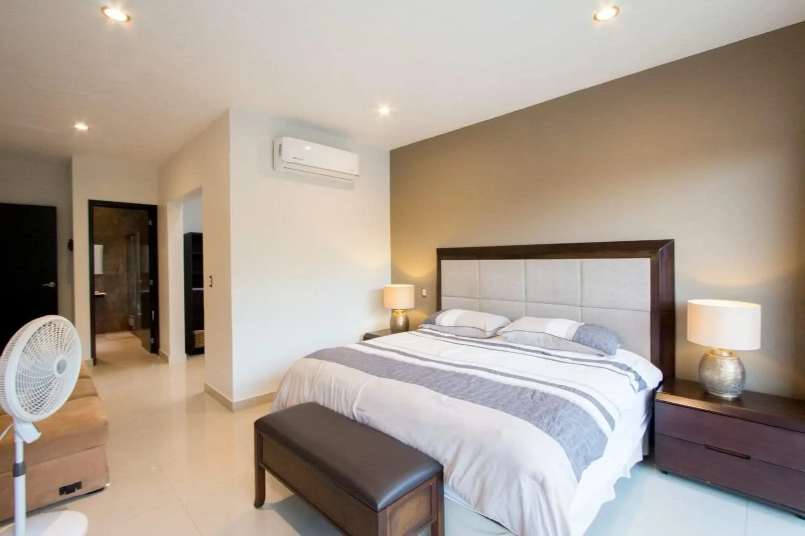 Private bedroom at MindScape Retreat.