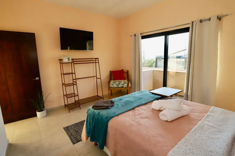 Guest bedroom and furnishings at Viraha.