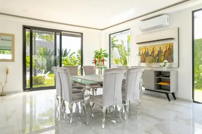 Dining area at Transcend Clinic.